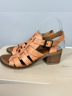 CASTA Leather Strappy 2"Heeled Sandals Sz 9/40 Portugese Leather Neutral Peach